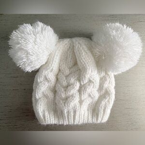 Angel Face Cozy White Knit Double Pom-Pom Beanie for Babies Size 0-6 months old.